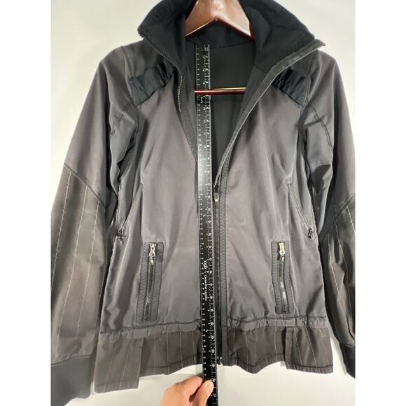 Lululemon Women's Black Run Bandit Windbreaker Faded Outerwear Jacket Size 4 - Picture 3 of 8